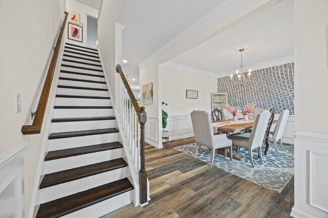 Building Photo - "Spacious 5-Bedroom Gem in Gastonia with 3...