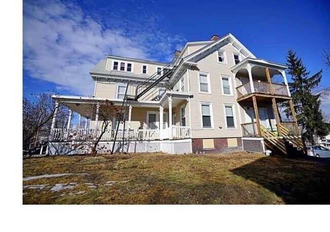 Building Photo - 110 N State St