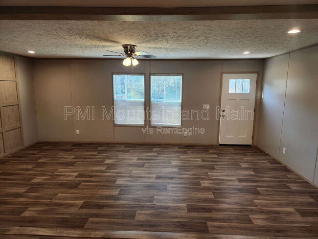 Building Photo - 102 Indian Camp Branch Rd