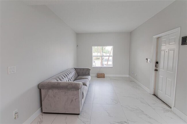Building Photo - 14387 SW 9th Ct