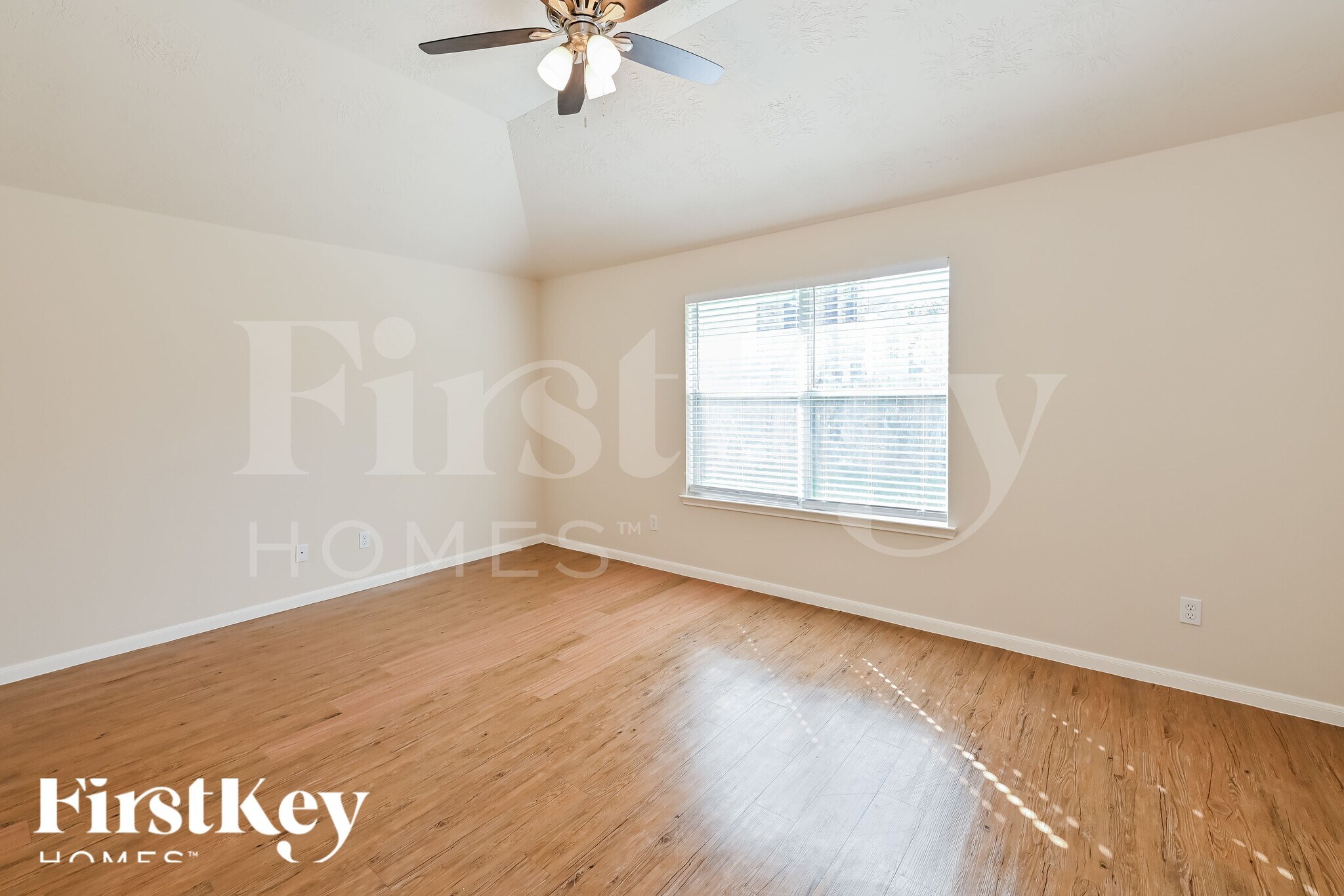 Building Photo - 2506 Fox Water Dr