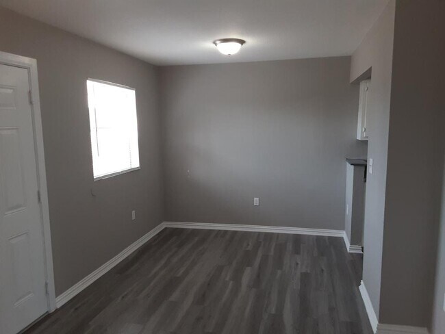 Dining Room - 724 Ann Ave