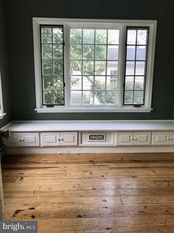 Building Photo - 216 Wirt St NW