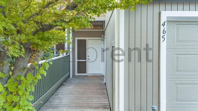 Building Photo - 465 Camelback Rd