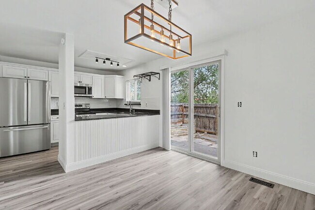 Building Photo - Move-In Ready 3-Bedroom Home with Modern Finishes Just Minutes from Fort Carson