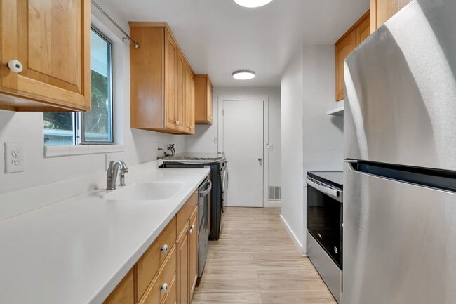 Building Photo - Arbor Lake Duplex unit for lease in private setting