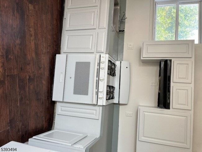 Primary Photo - 340 Morris Ave