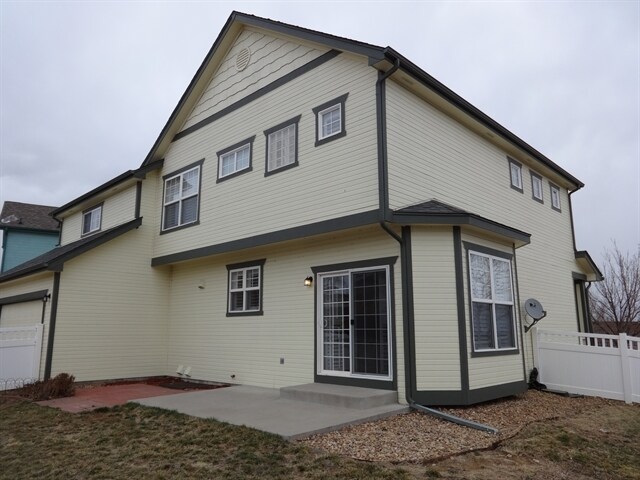 Building Photo - 439 Longspur Dr