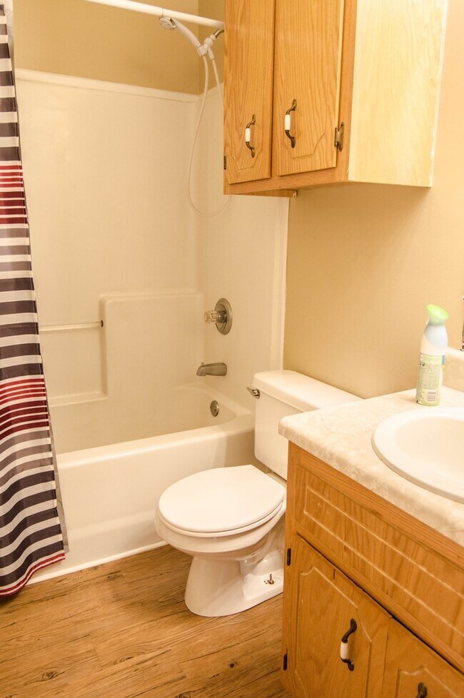 Building Photo - 293 Executive Ave