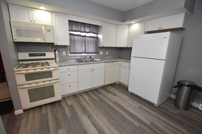 Building Photo - Remodeled home in South Bend IN, 2 bedroom 1 bath