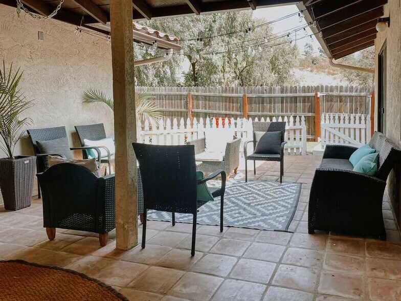 Building Photo - 14825 Mina De Oro Rd