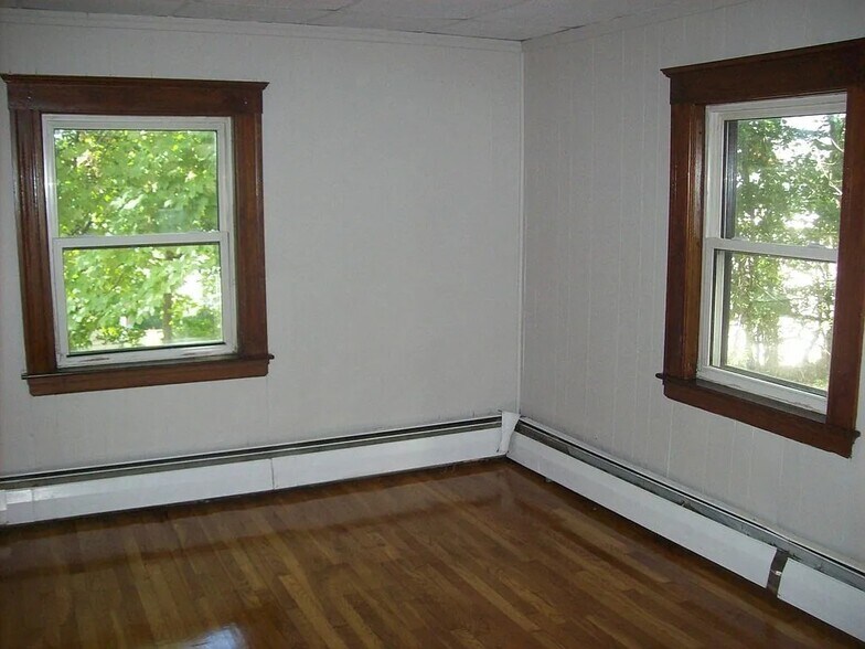 Building Photo - 52 Redlands Rd
