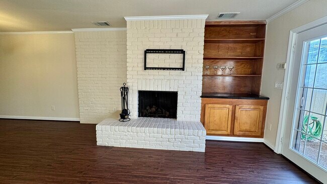 Building Photo - 6452 Olympia Dr