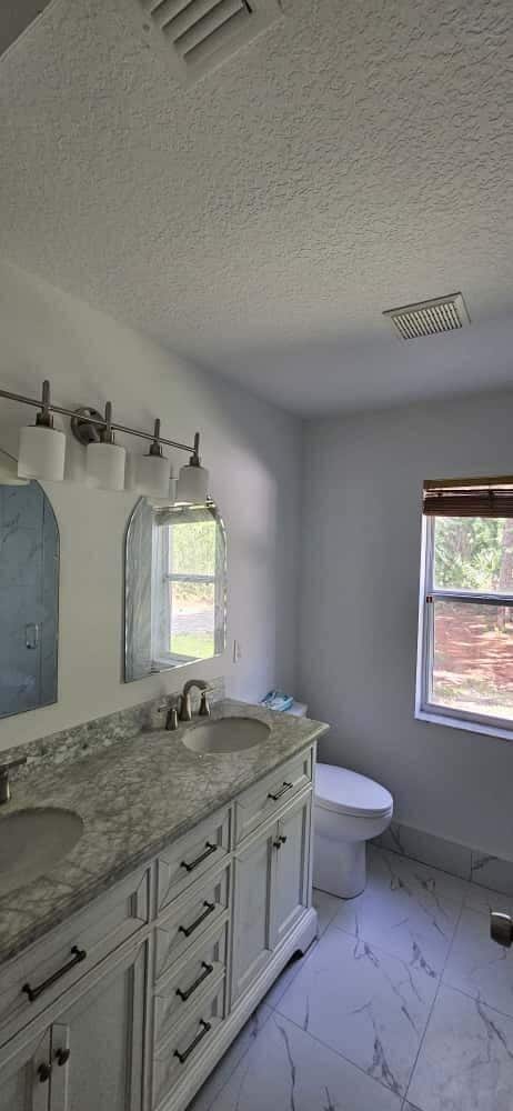 Building Photo - 15941 Mellen Ln