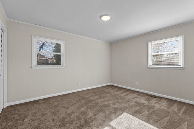 Building Photo - Adorable and affordable!  3 Bedroom Ranch ...
