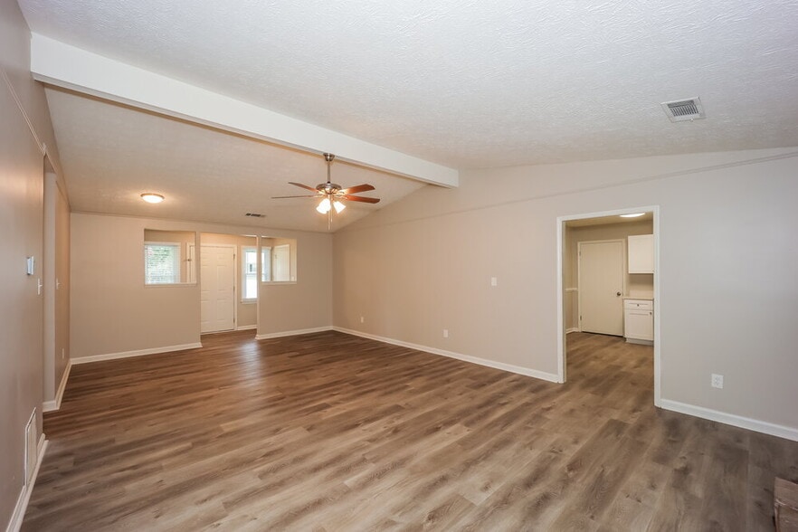 Building Photo - 4741 Cedar Lake Dr SE