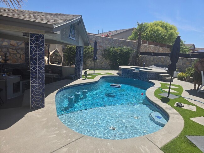 Building Photo - 4592 Latigo Dr