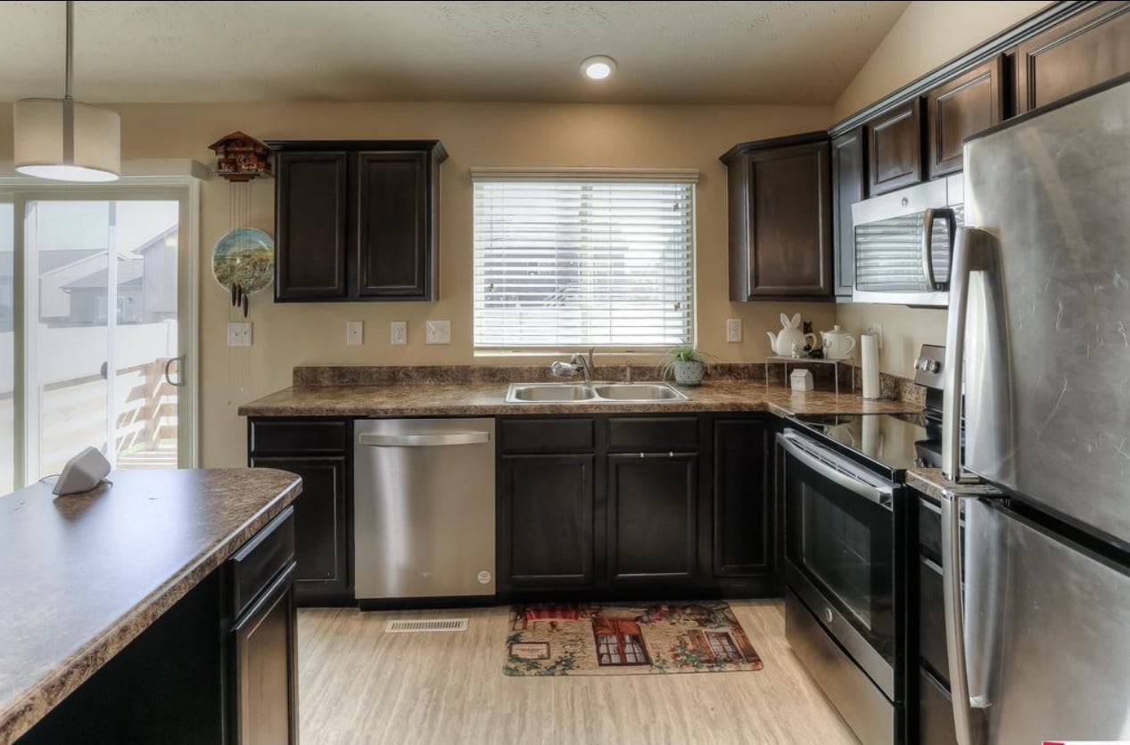 Building Photo - 9135 Hanover St