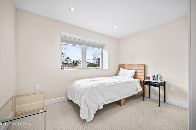 Building Photo - 11 Nolan Dr