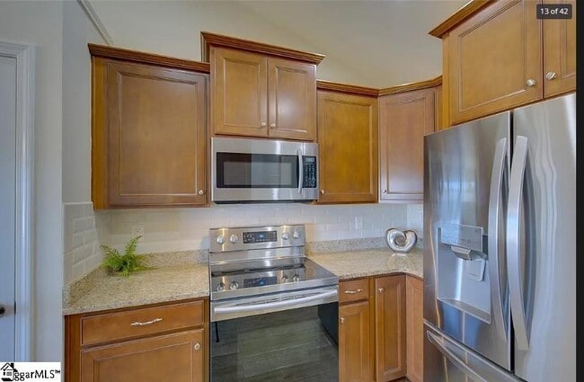 Building Photo - 233 Shale Dr