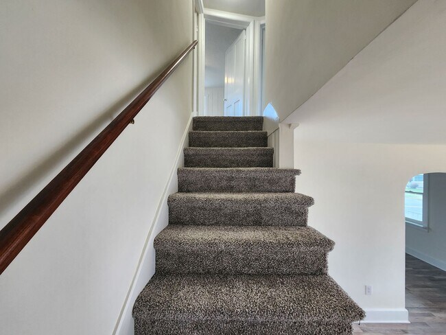 Building Photo - Remodeled Single Family