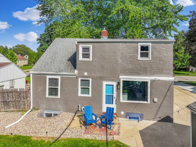 Building Photo - 1114 Meacham St