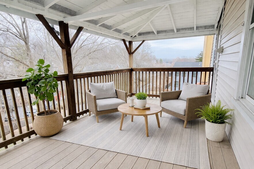 Building Photo - 89 Glendower Rd