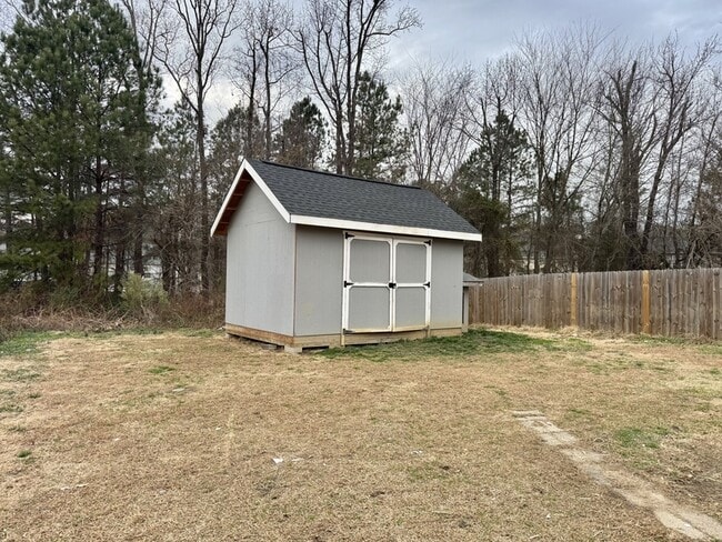 Building Photo - 505 Clearfield Dr