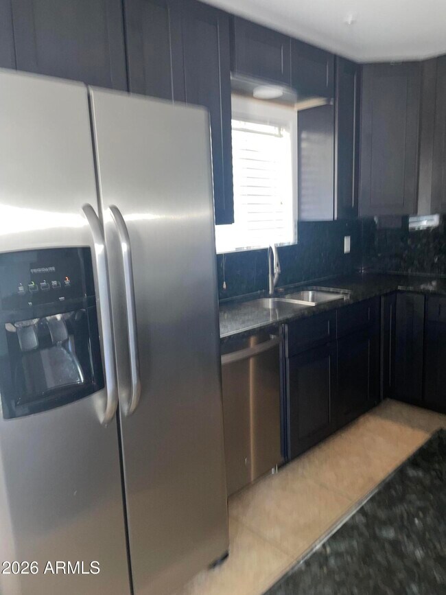 Building Photo - 26960 N 61st St