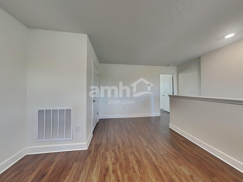 Building Photo - 2108 Saffron Walden Dr