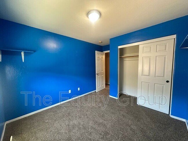 Building Photo - 1253 S Monterey Ave
