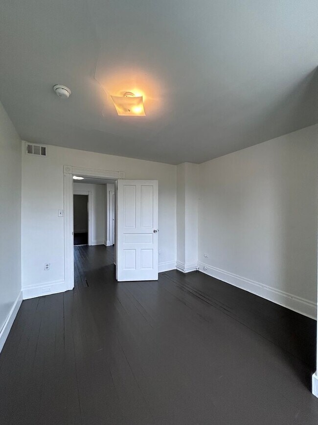 Building Photo - woo1303