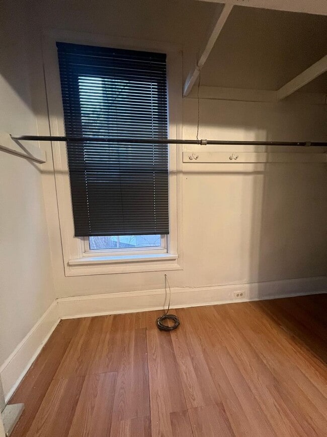 Building Photo - 1563 E 47th St