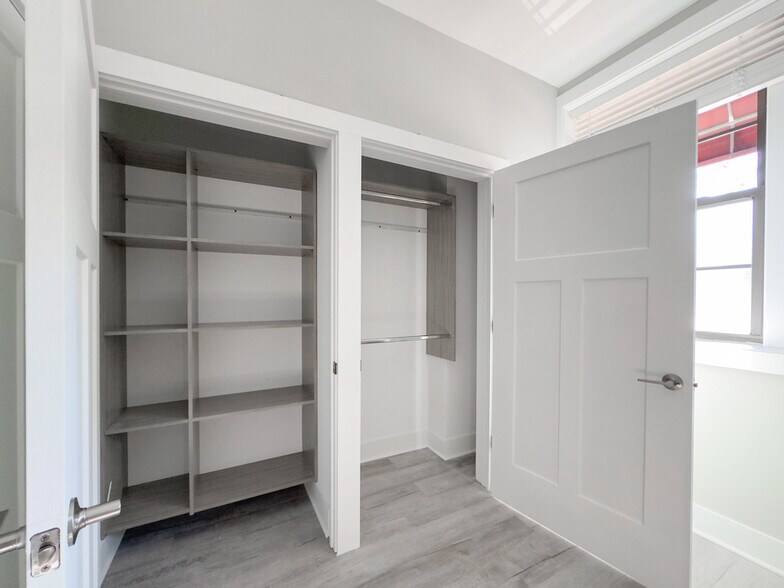 Building Photo - 369 Hazel Ave