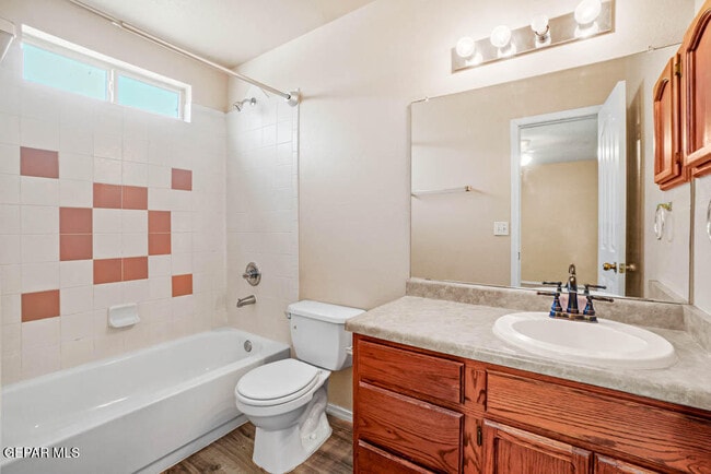 Building Photo - 14041 Sandy Rock Dr