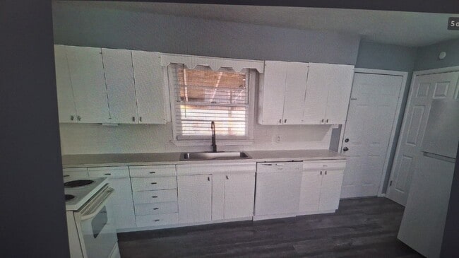 Building Photo - 2312 NW 35th St