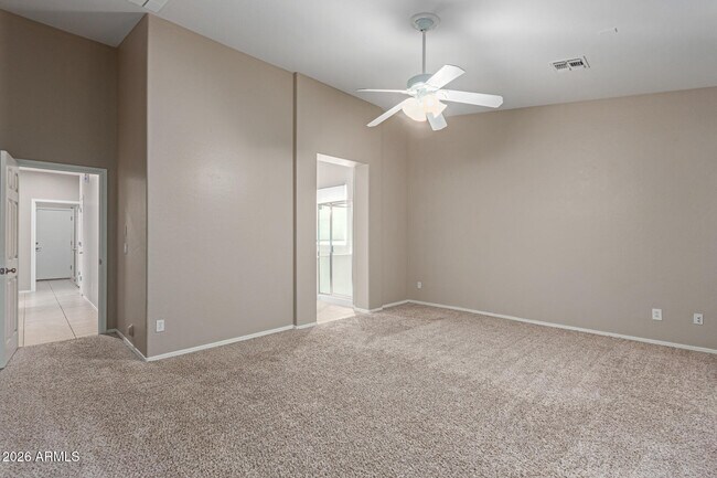 Building Photo - 2206 W Fawn Dr