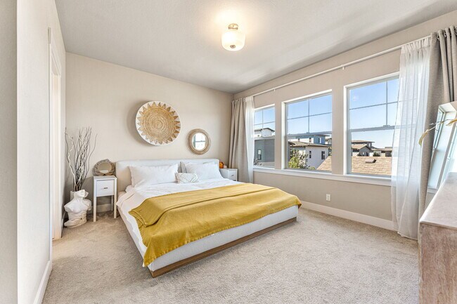 Building Photo - 9325 E 58th Dr