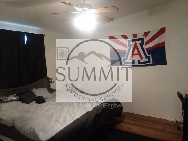 Building Photo - 1901 N Park Ave