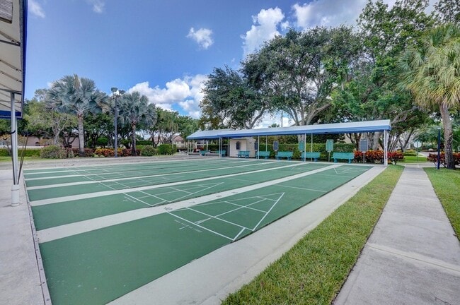 Building Photo - 5267 Europa Dr