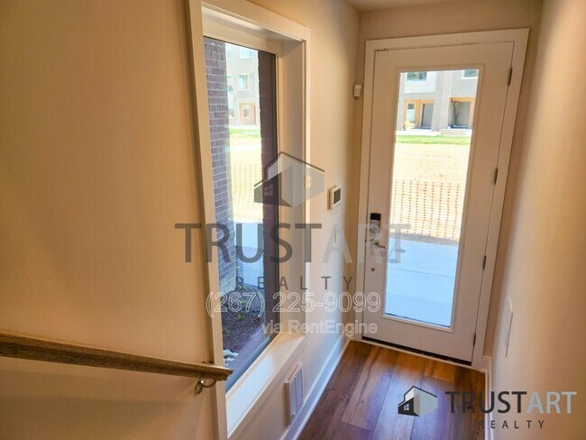 Building Photo - 3150 Parkview Walk