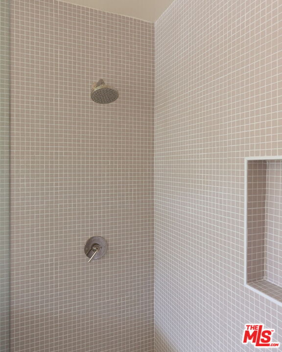 Building Photo - 13025 Addison St