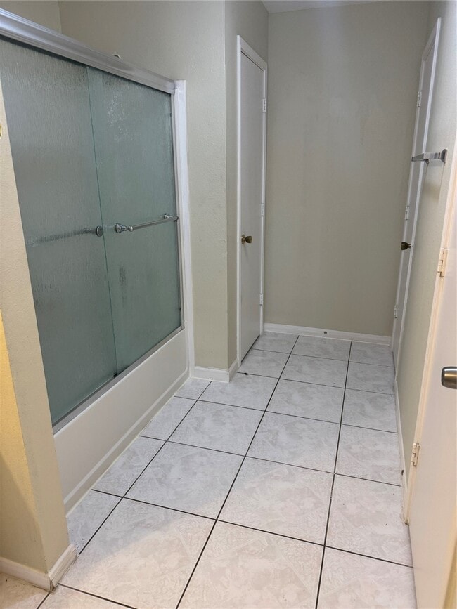 Building Photo - 11123 Cayman Mist Dr