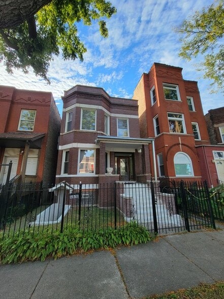 Primary Photo - 6328 S St Lawrence Ave