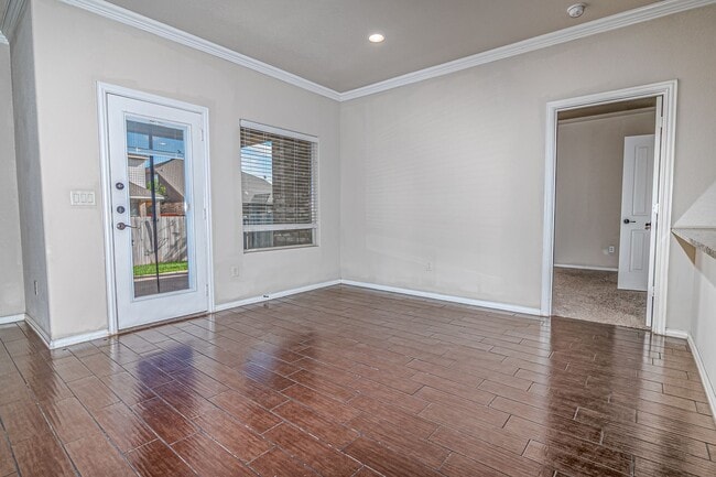 Building Photo - 1416 Cerrillos Ave
