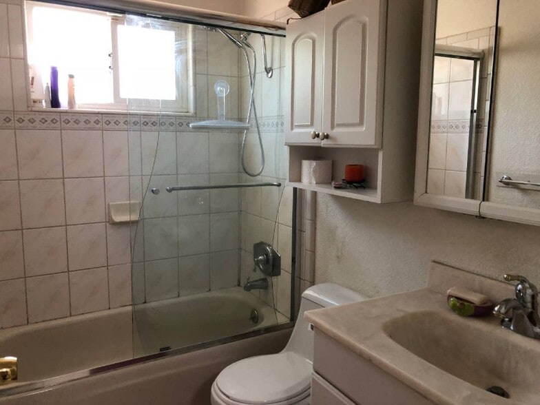 Building Photo - 1092 Keldon Dr