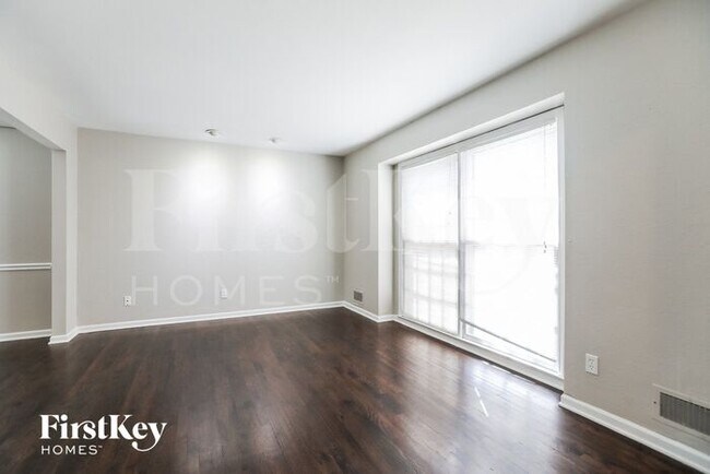 Building Photo - 10001 Connell Drive