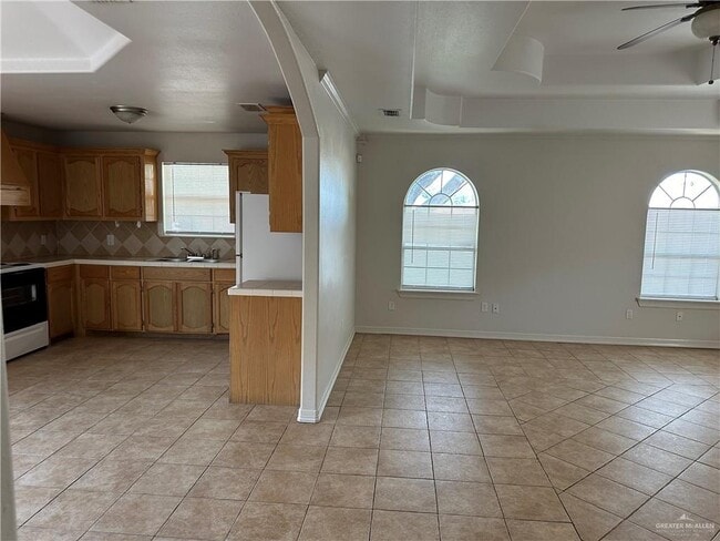 Building Photo - 3804 Zelma St