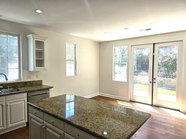 Building Photo - 2862 Echo Springs Dr