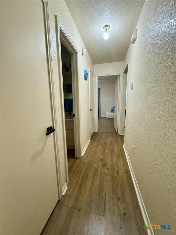 Building Photo - 1008 Circle M Dr